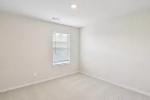 5225 Redbud Vly Dr, Pearland, TX 77584 - Photo 2