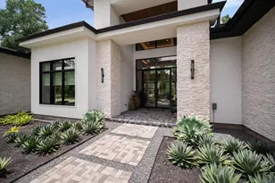 7 Old Overton Pl, Spring, TX 77389 - Photo 4