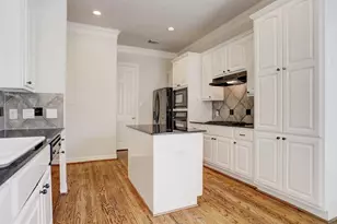 2822 Briarhurst Park, Houston, TX 77057 - Photo 14