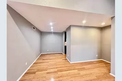 10047 Westpark Drive #18, Houston, TX 77042 - Photo 2