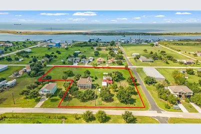 813 Nelson Avenue, Port Bolivar, TX 77650 - Photo 36