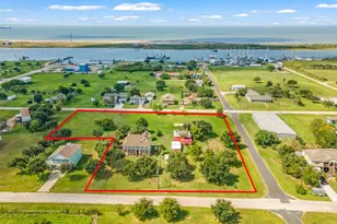 813 Nelson Ave, Port Bolivar, TX 77650 - Photo 36