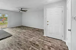 3220 69th St, Galveston, TX 77551 - Photo 8