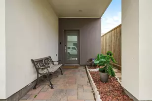2220 Bastrop St, Houston, TX 77003 - Photo 2