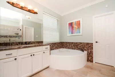 19 Oakmere Place, Sugar Land, TX 77479 - Photo 16