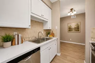 10053 Westpark Dr, Houston, TX 77042 - Photo 12