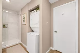 10053 Westpark Dr, Houston, TX 77042 - Photo 20
