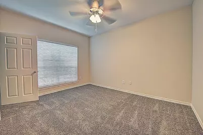 1919 Post Oak Park Drive #2106, Houston, TX 77027 - Photo 4