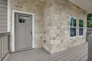 4927 E Ridge Creek Dr, Houston, TX 77053 - Photo 2