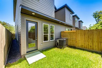 7118 Eastwood Street, Houston, TX 77021 - Photo 24