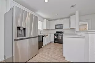 1319 Vincente Ct, Conroe, TX 77301 - Photo 4