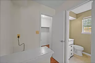 10714 Sherburne Dr, Houston, TX 77072 - Photo 26