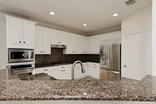 131 N Linton Ridge Cir, The Woodlands, TX 77382 - Photo 12
