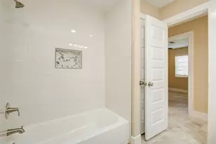 2306 19th Ave N, Texas City, TX 77590 - Photo 20