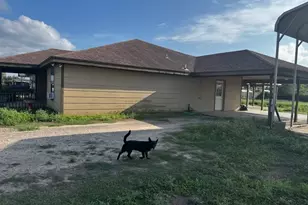 169 Zaragosa St, Alice, TX 78332 - Photo 4