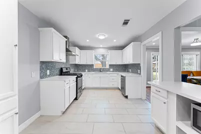 4811 Stillbrooke Drive, Houston, TX 77035 - Photo 6