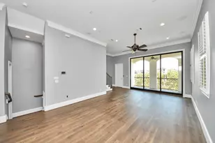 6027 Matthew Oaks Pl, Houston, TX 77007 - Photo 14