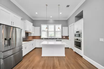 6027 Matthew Oaks Place, Houston, TX 77007 - Photo 12
