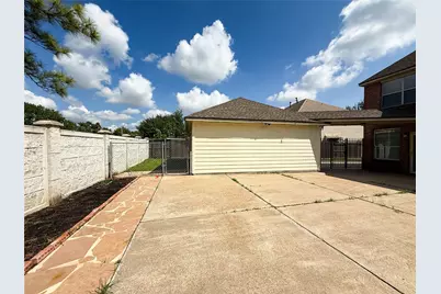 1411 Flanders Field Lane, Sugar Land, TX 77498 - Photo 32