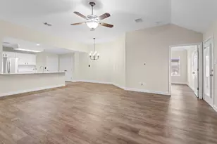 13987 Lakepoint Dr, Willis, TX 77318 - Photo 16