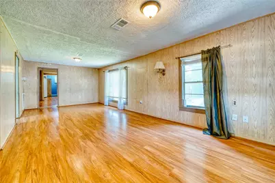 323 Avenue J, Baytown, TX 77520 - Photo 12