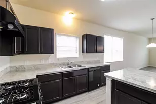 9 Lavida Ct, Manvel, TX 77578 - Photo 1