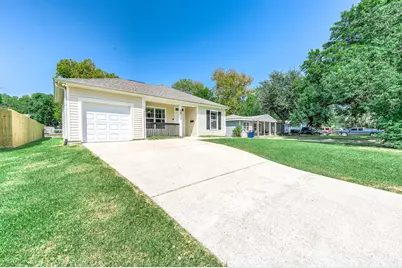 1530 1st Avenue N, Texas City, TX 77590 - Photo 2