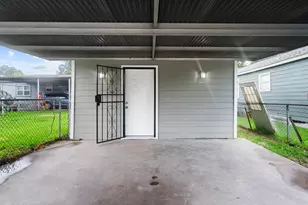 5519 Chapman St, Houston, TX 77009 - Photo 2
