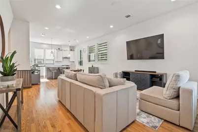 316 Jensen Drive, Houston, TX 77020 - Photo 2