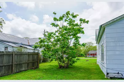 509 S Saint Andrews Street, Weimar, TX 78962 - Photo 10