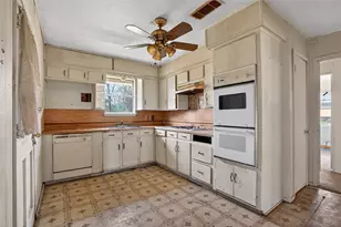 4530 Firnat St, Houston, TX 77016 - Photo 2