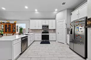2819 Solitude Pne Ln, Katy, TX 77493 - Photo 6