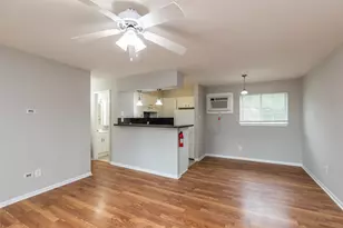 425 Emerson St, Houston, TX 77006 - Photo 2