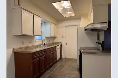 7106 Pella Dr, Houston, TX 77036 - Photo 10
