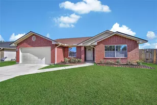 7706 Kempsey Ln, Houston, TX 77040 - Photo 2