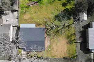 407 N Amthor St, Bellville, TX 77418 - Photo 20