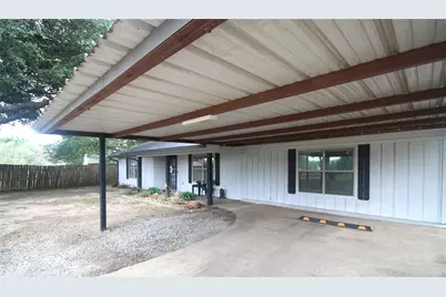 1319 N Tammye Lane W, Madisonville, TX 77864 - Photo 4