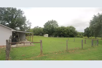 1319 N Tammye Lane W, Madisonville, TX 77864 - Photo 6