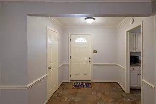 1313 Reddleshire Ln, Houston, TX 77043 - Photo 6