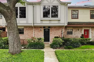 1313 Reddleshire Ln, Houston, TX 77043 - Photo 2