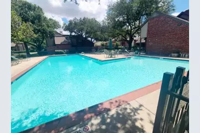 7447 Cambridge #8, Houston, TX 77054 - Photo 18