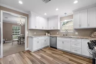 2904 Frostwood Cir, Dickinson, TX 77539 - Photo 12