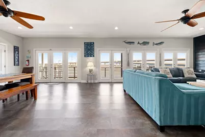 814 Hall Avenue, Seabrook, TX 77586 - Photo 2