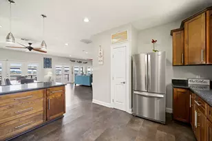 814 Hall Ave, Seabrook, TX 77586 - Photo 10