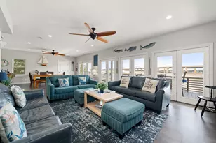 814 Hall Ave, Seabrook, TX 77586 - Photo 1