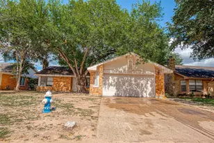 2226 Gray Hawk Ln, Katy, TX 77449 - Photo 2