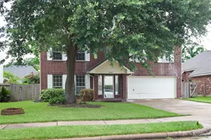 16306 Ash Point Ln, Sugar Land, TX 77498 - Photo 4