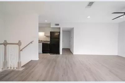 3400 Timmons Lane #32, Houston, TX 77027 - Photo 4