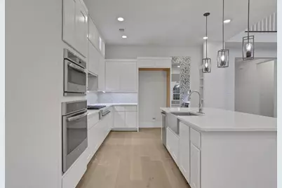 8558 Ridgepoint Drive, Houston, TX 77055 - Photo 18