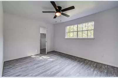 812 Stone Mountain Drive, Conroe, TX 77302 - Photo 20